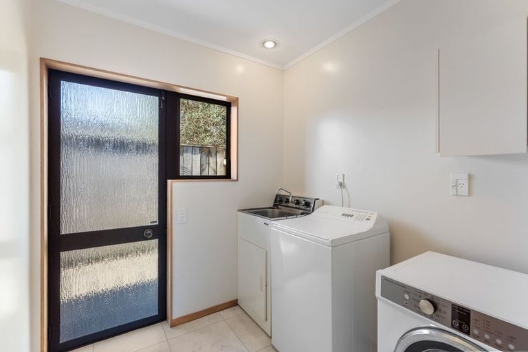 Photo of property in 37 Ngaio Road, Waikanae, 5036