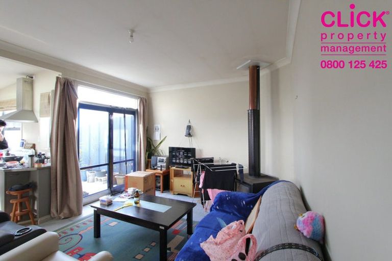 Photo of property in 24 Wynyard Street, South Dunedin, Dunedin, 9012