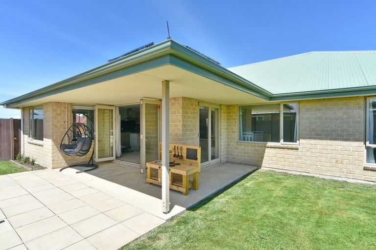 Photo of property in 102 Charles Street, Rangiora, 7400