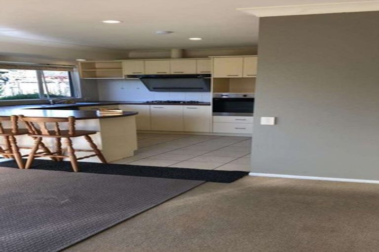 Photo of property in 14 Checkerberry Court, Henderson, Auckland, 0612