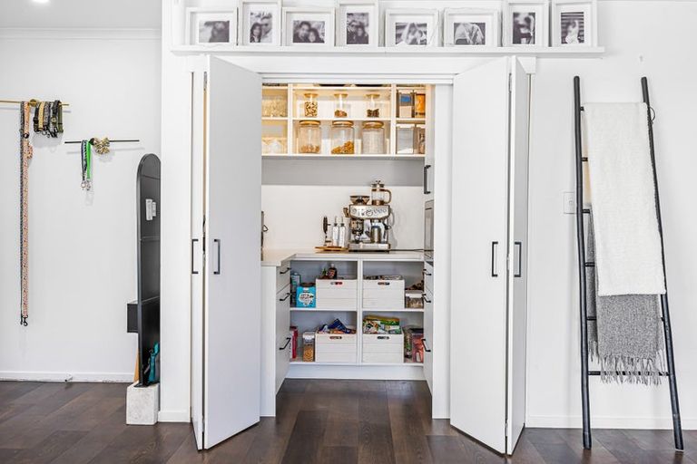 Photo of property in 4 Anna Lane, Glen Eden, Auckland, 0602