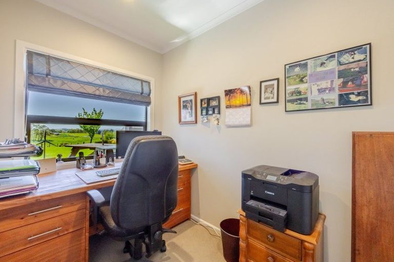 Photo of property in 38 Jg Wilson Drive, Waipukurau, 4281