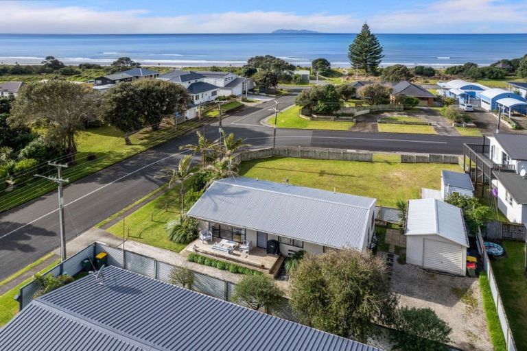 Photo of property in 31 Leo Street, Waihi Beach, 3611