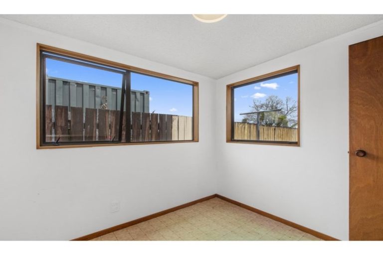 Photo of property in 2/208 Centreway Road, Orewa, 0931