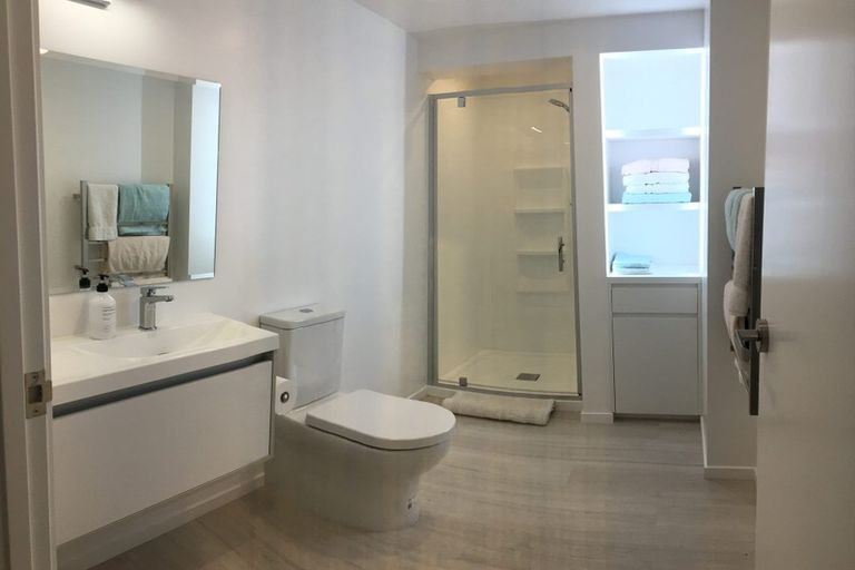 Photo of property in 10 Palmyra Way, Half Moon Bay, Auckland, 2012