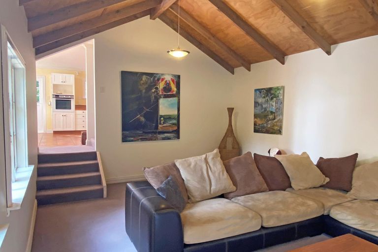 Photo of property in 92 Frost Road, Leigh, Warkworth, 0985