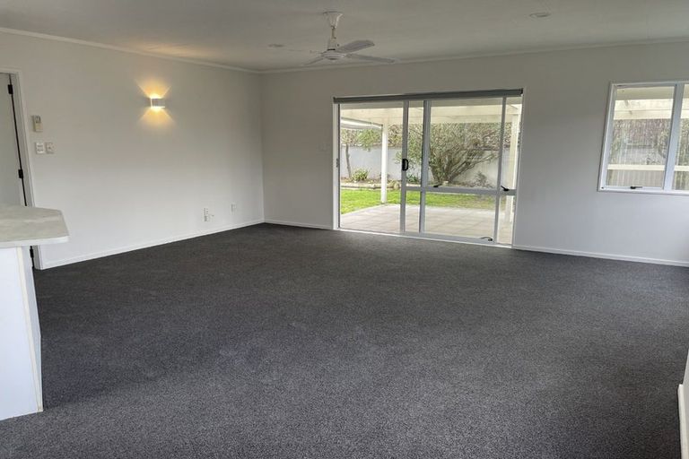 Photo of property in 4 Barbara Grove, Papamoa Beach, Papamoa, 3118