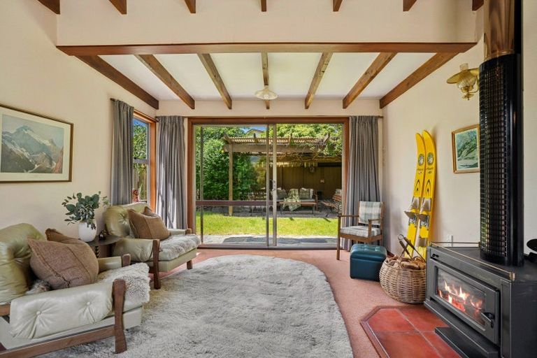 Photo of property in 197 Beacon Point Road, Wanaka, 9305