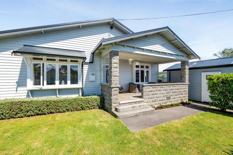Photo of property in 76 Paynters Avenue, Strandon, New Plymouth, 4312