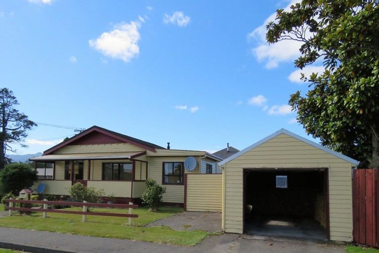 Photo of property in 20 Bentham Street, Westport, 7825