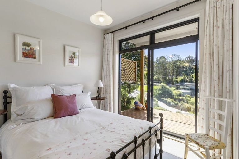 Photo of property in 5b Hobbs Road, Matakatia, Whangaparaoa, 0930