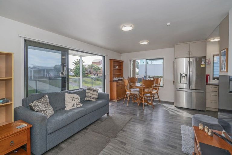 Photo of property in 4a Moray Place, Whiritoa, Whangamata, 3691