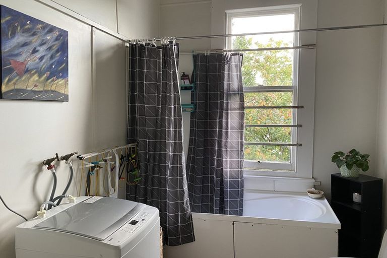 Photo of property in 18 Shoal Bay Road, Devonport, Auckland, 0624