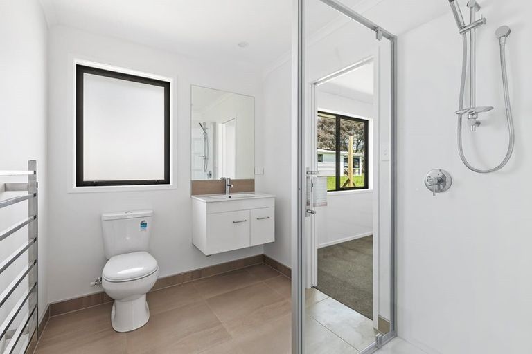 Photo of property in 1/85a Atkinson Road, Titirangi, Auckland, 0604