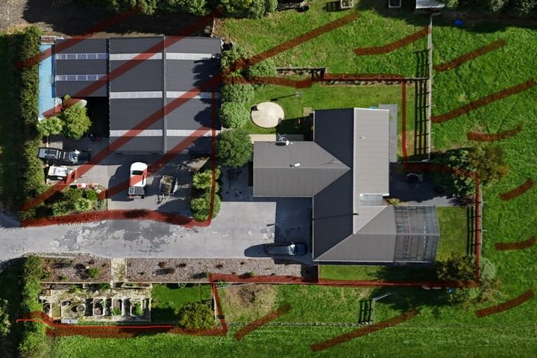 Photo of property in 407 Tikorangi Road East, Tikorangi, Waitara, 4383