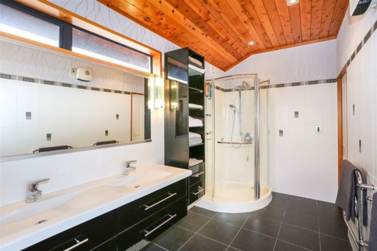 Photo of property in 24 Grace James Road, Pukekohe, 2120