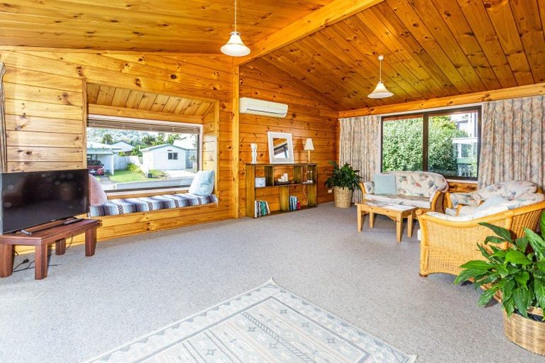 Photo of property in 11 Kauri Place, Tairua, 3508