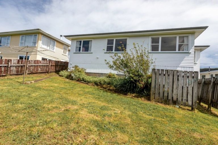Photo of property in 56 Saint Johns Terrace, Tawa, Wellington, 5028