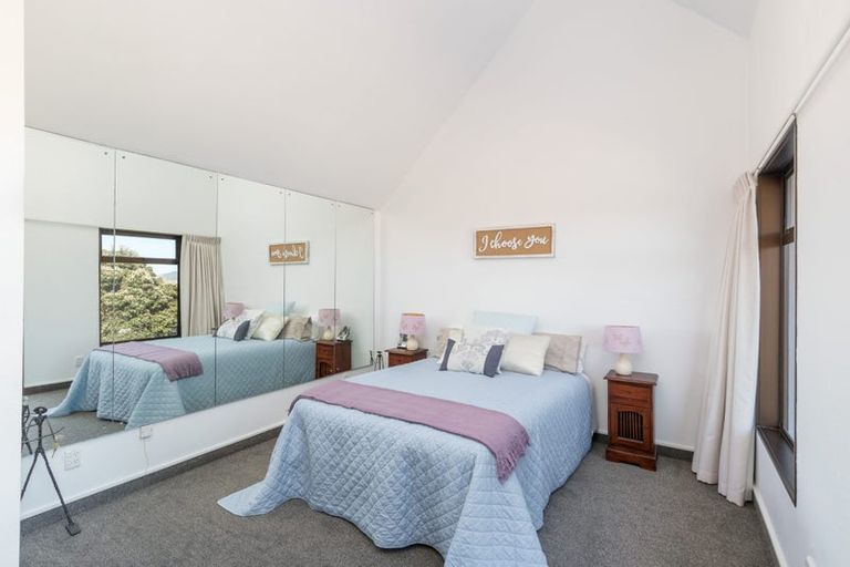 Photo of property in 22 Tamahine Street, Maupuia, Wellington, 6022