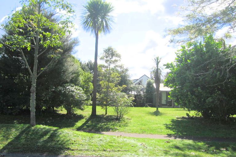 Photo of property in 106 Durrant Drive, Whangamata, 3620