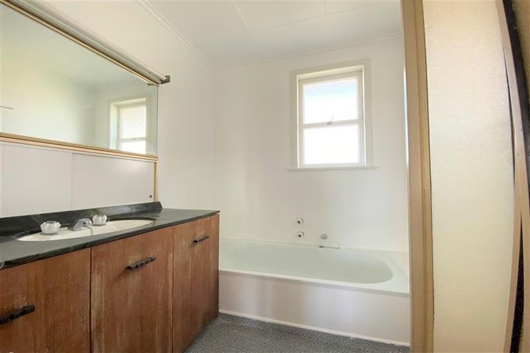Photo of property in 87 Willerton Avenue, New Lynn, Auckland, 0600