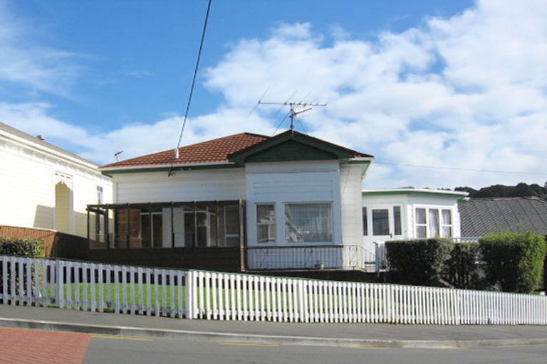 Photo of property in 14 Overtoun Terrace, Hataitai, Wellington, 6021