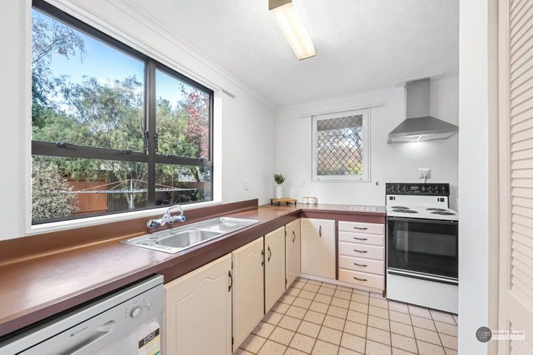 Photo of property in 15a Montgomery Crescent, Clouston Park, Upper Hutt, 5018