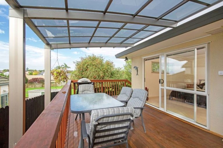 Photo of property in 204 Botany Road, Botany Downs, Auckland, 2010