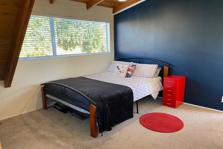 Photo of property in 7 Kerlin Crescent, West Harbour, Auckland, 0618