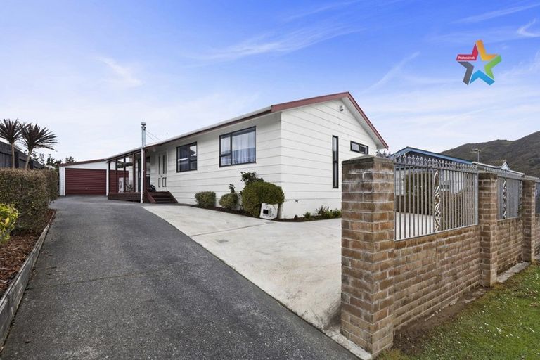 Photo of property in 4 Stockdale Street, Wainuiomata, Lower Hutt, 5014