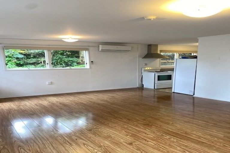 Photo of property in 51 Hawker Street, Mount Victoria, Wellington, 6011