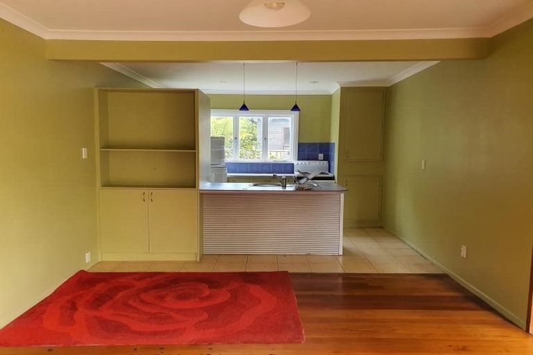 Photo of property in 1 Puriri Road, Waikanae, 5036