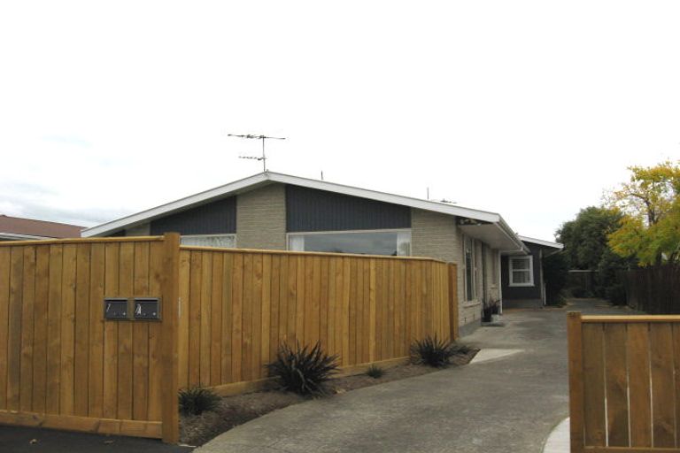 Photo of property in 2/7 Tulloch Place, Papanui, Christchurch, 8052