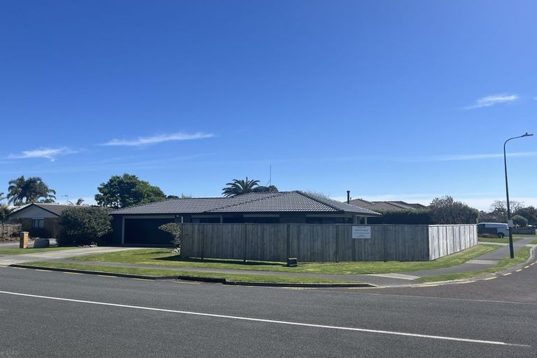 Photo of property in 51 Pacific View Road, Papamoa Beach, Papamoa, 3118