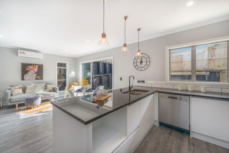 Photo of property in 70 Farringdon Avenue, Rototuna North, Hamilton, 3210