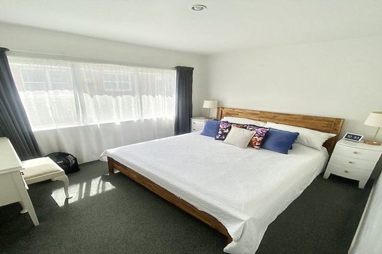 Photo of property in 1/137 Titirangi Road, New Lynn, Auckland, 0600