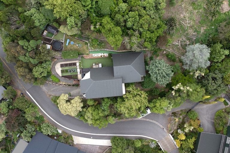 Photo of property in 10 Osmond Lane, Mount Pleasant, Christchurch, 8081