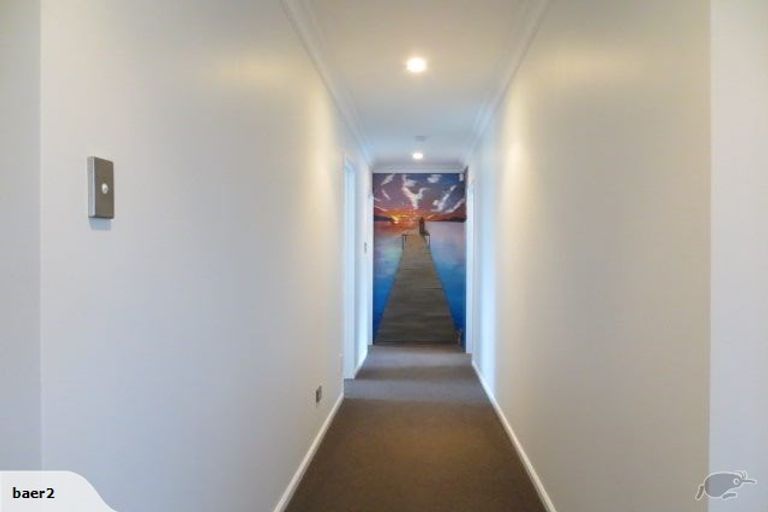 Photo of property in 96 Grovenor Drive, Orewa, 0931