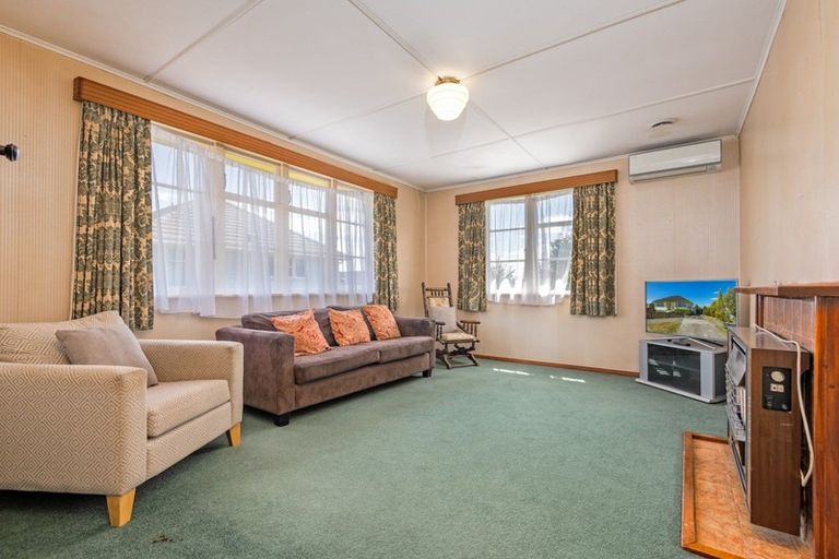 Photo of property in 17 Mersey Terrace, Roslyn, Palmerston North, 4414
