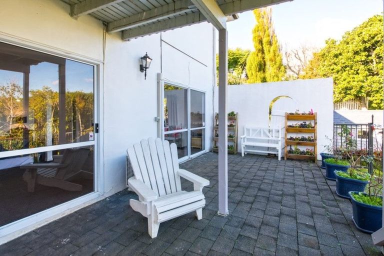 Photo of property in 24 Venus Place, Half Moon Bay, Auckland, 2012