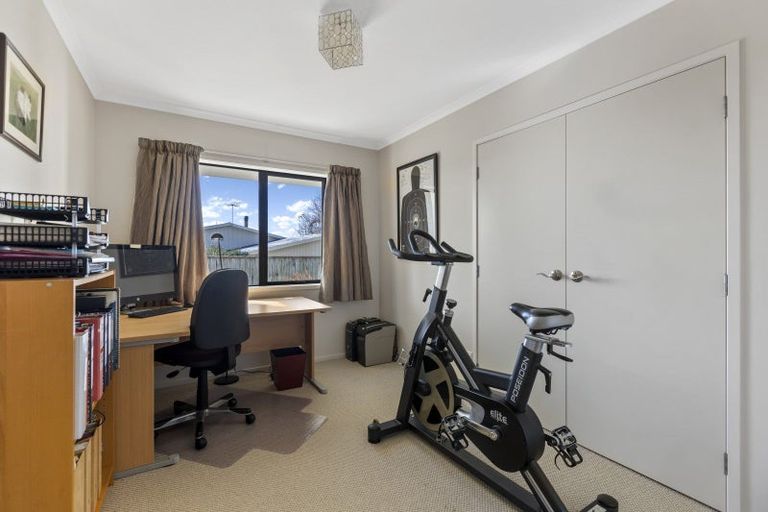 Photo of property in 11a Handley Place, Glen Avon, New Plymouth, 4312