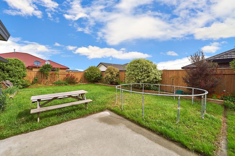 Photo of property in 4 Cleveland Heights, Kelvin Grove, Palmerston North, 4414
