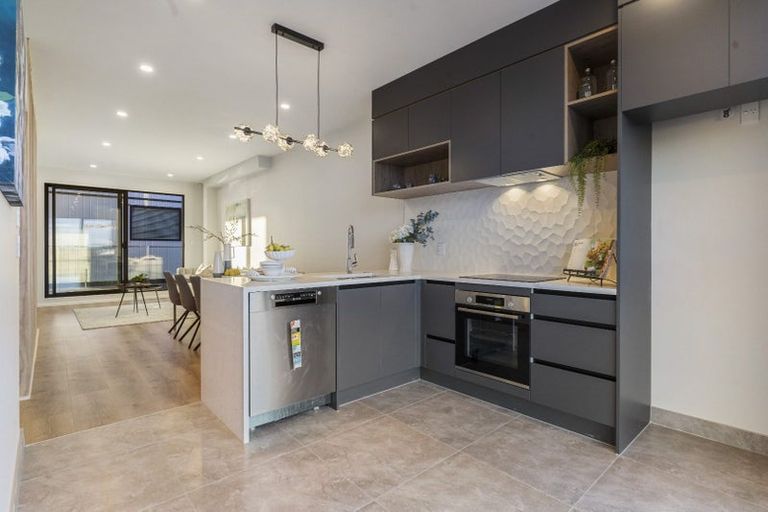 Photo of property in 2/14 Williamson Avenue, Belmont, Auckland, 0622