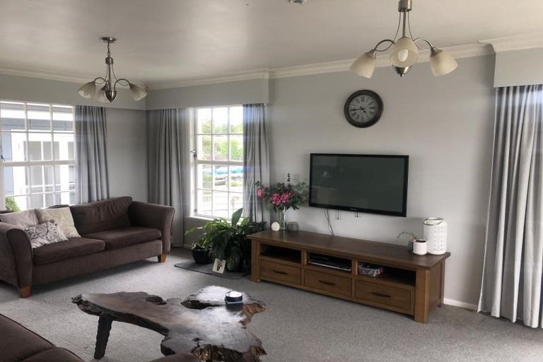 Photo of property in 15 Seamer Place, St Andrews, Hamilton, 3200