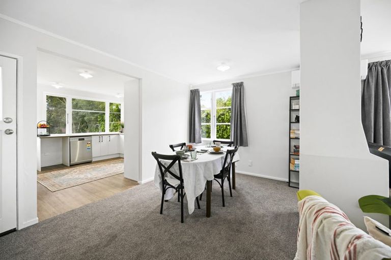 Photo of property in 15 Paul Crescent, Fairfield, Hamilton, 3214