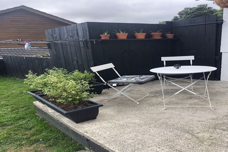 Photo of property in 70 Melbourne Road, Island Bay, Wellington, 6023