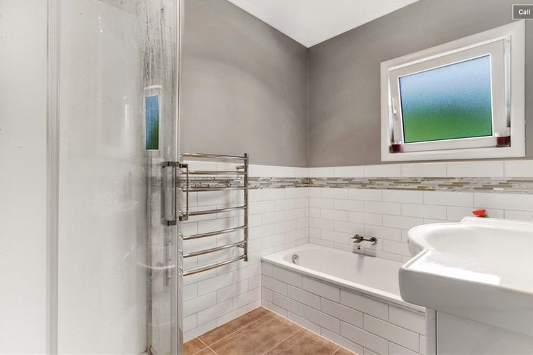 Photo of property in 33 Red Hill Road, Red Hill, Papakura, 2110