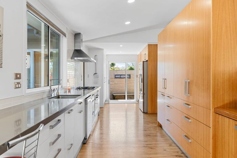 Photo of property in 12a Sycamore Grove, Lower Vogeltown, New Plymouth, 4310