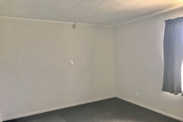 Photo of property in 6 Desford Place, Mangere, Auckland, 2022