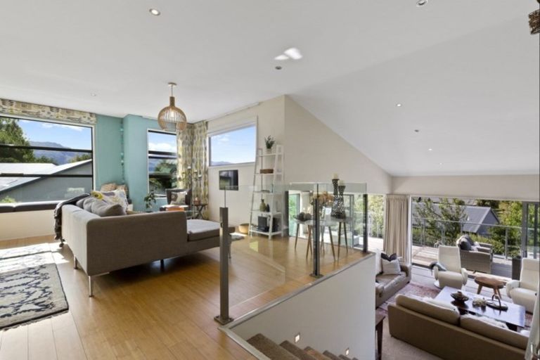 Photo of property in 2 Lindmore Lane, Lower Shotover, Queenstown, 9371